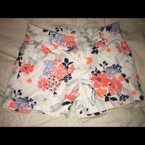 Girls bright flower shorts